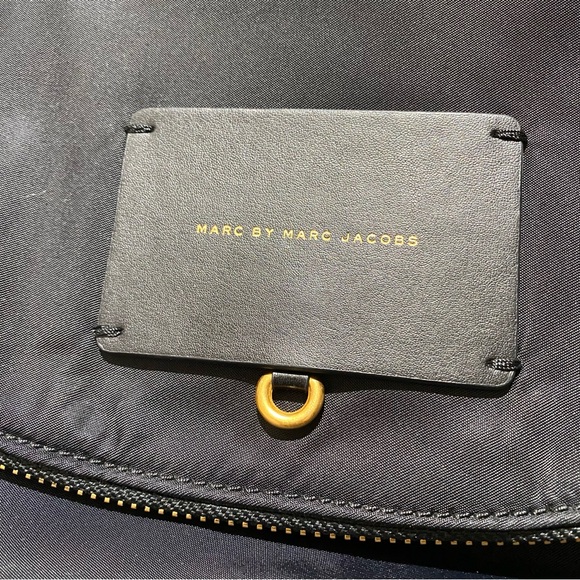 Marc by Marc Jacobs Preppy Legend Natasha Crossbody Bag Black - Picture 5 of 9